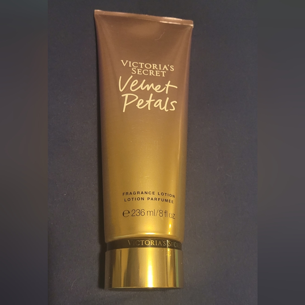 Victoria's Secret Velvet Petals Lotion